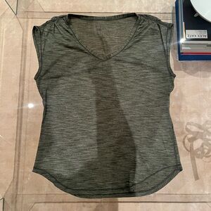 Lululemon heather green tshirt